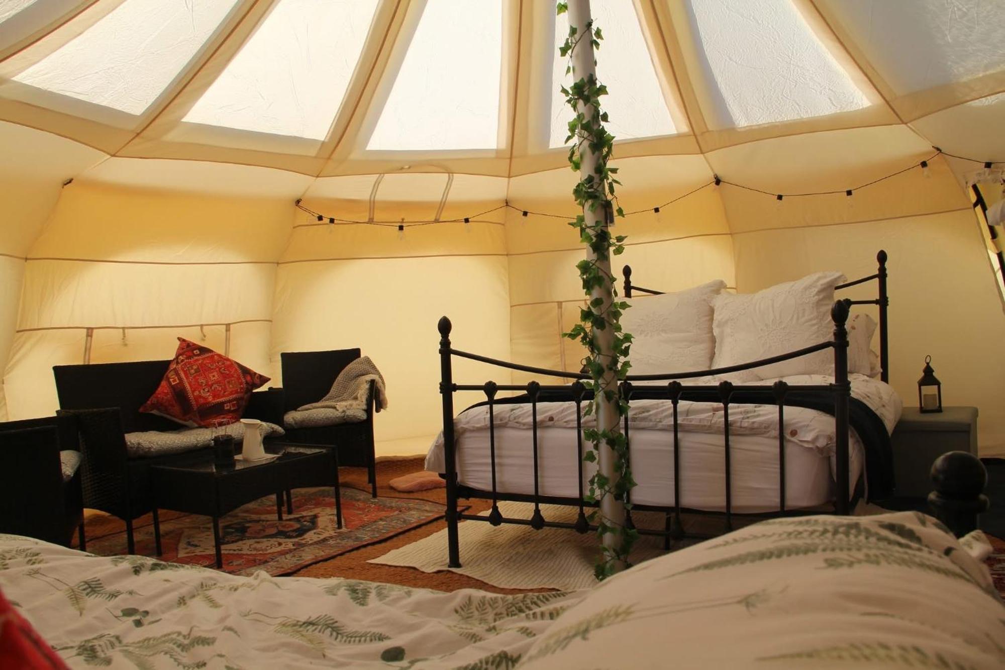 Tal-Y-Fan Farm 6M Stargazer Tent Bridgend  Buitenkant foto