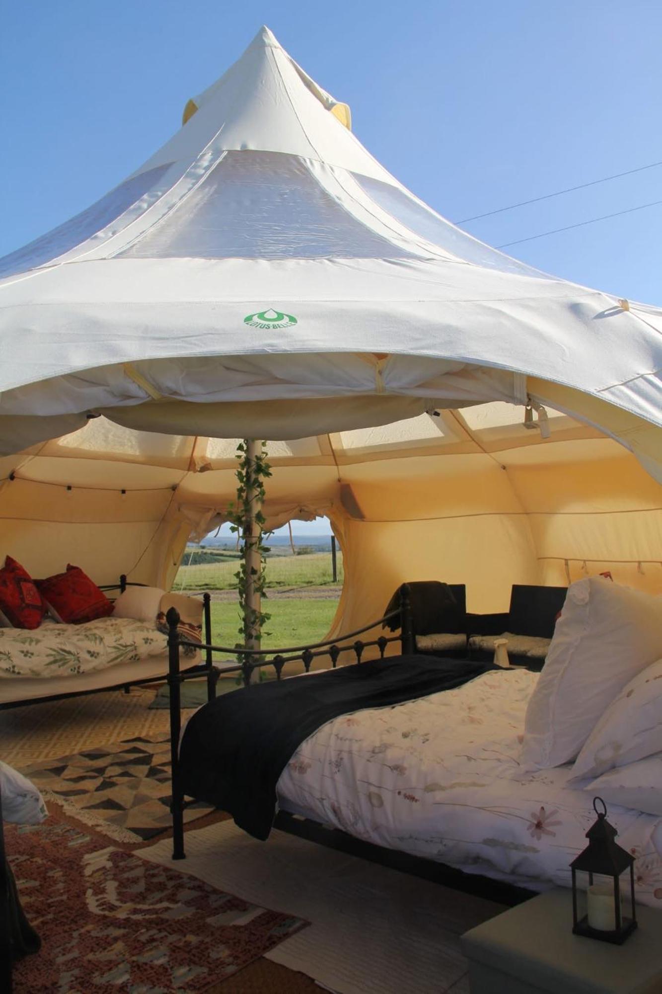 Tal-Y-Fan Farm 6M Stargazer Tent Bridgend  Buitenkant foto